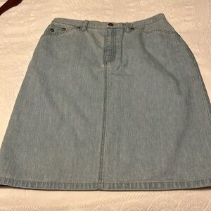 Liz Claiborne denim skirt size 10 perfect condition